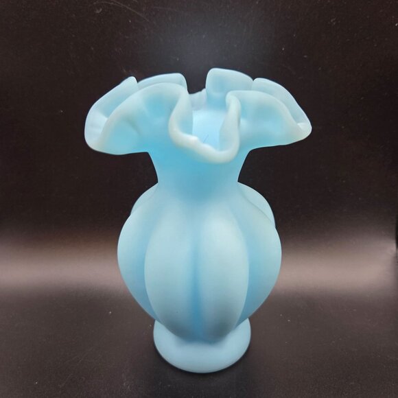 Vintage Fenton Blue Satin Glass 5.5" Melon Vase Ruffled Edge - Picture 8 of 11
